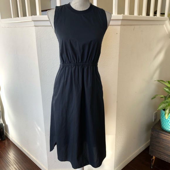 Dresses & Skirts - Sleeveless Midi Dress in Navy - Classic Everyday Dress